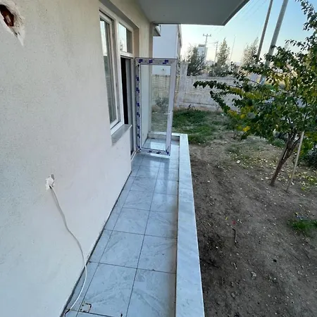 6 Kisilik Ve Iki Διαμέρισμα *